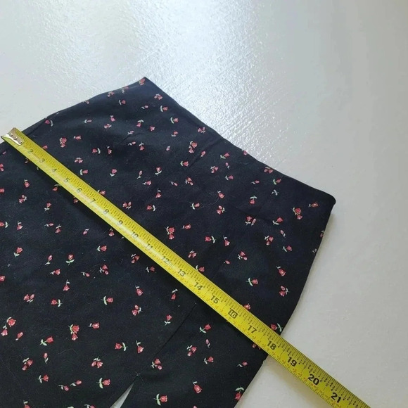 Wild Fable Black Floral Prrint Denim Jeans  Size 6 Skirt Mini Front Slit - Picture 6 of 8
